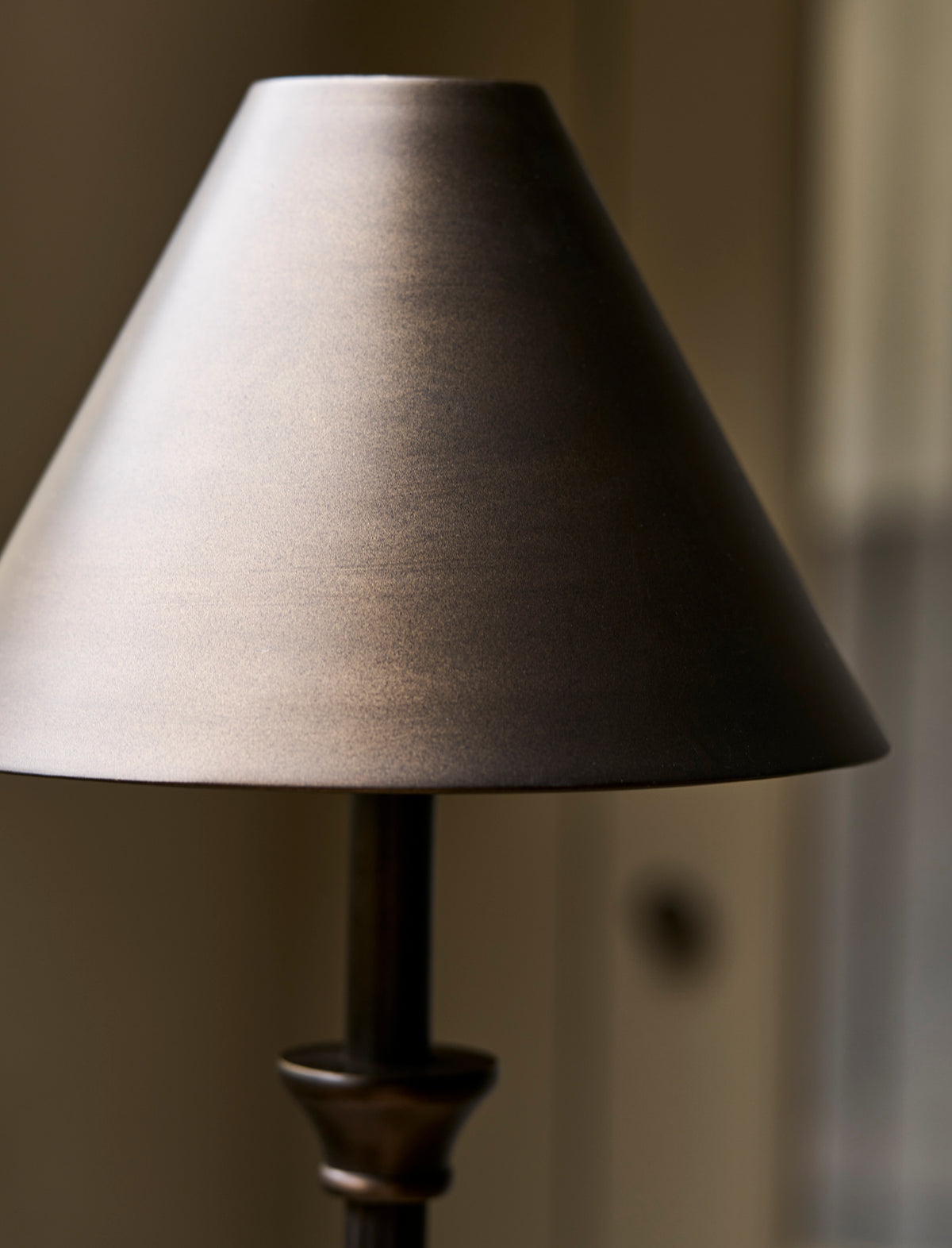Garden Trading Kelmscot Table Lamp Antique Bronze