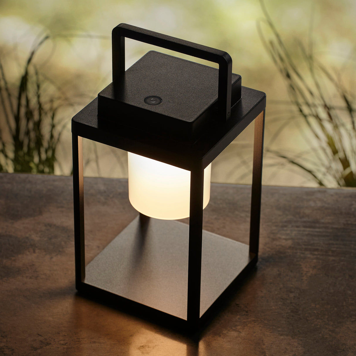 Amos Voyage USB Outdoor Table Lamp – from Amos Lighting + Home