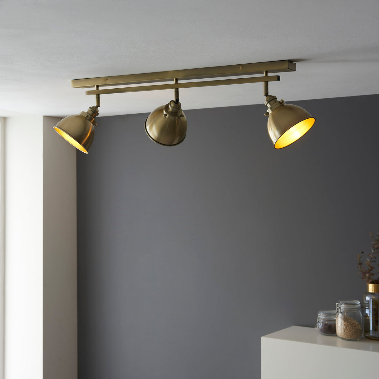 Amos Wyatt Spotlight Bar Antique Brass – from Amos Lighting + Home