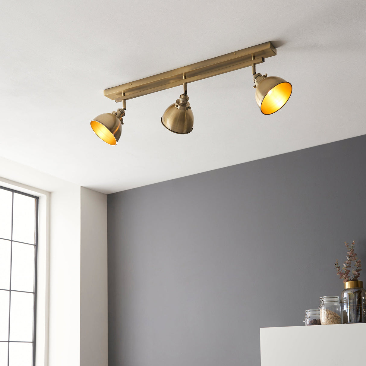Amos Wyatt Spotlight Bar Antique Brass – from Amos Lighting + Home