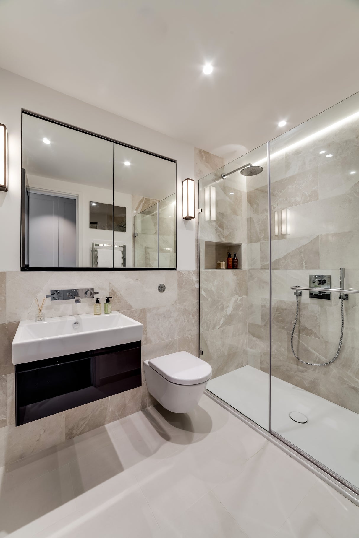 Astro Mashiko 360 Bronze Bathroom Wall Light