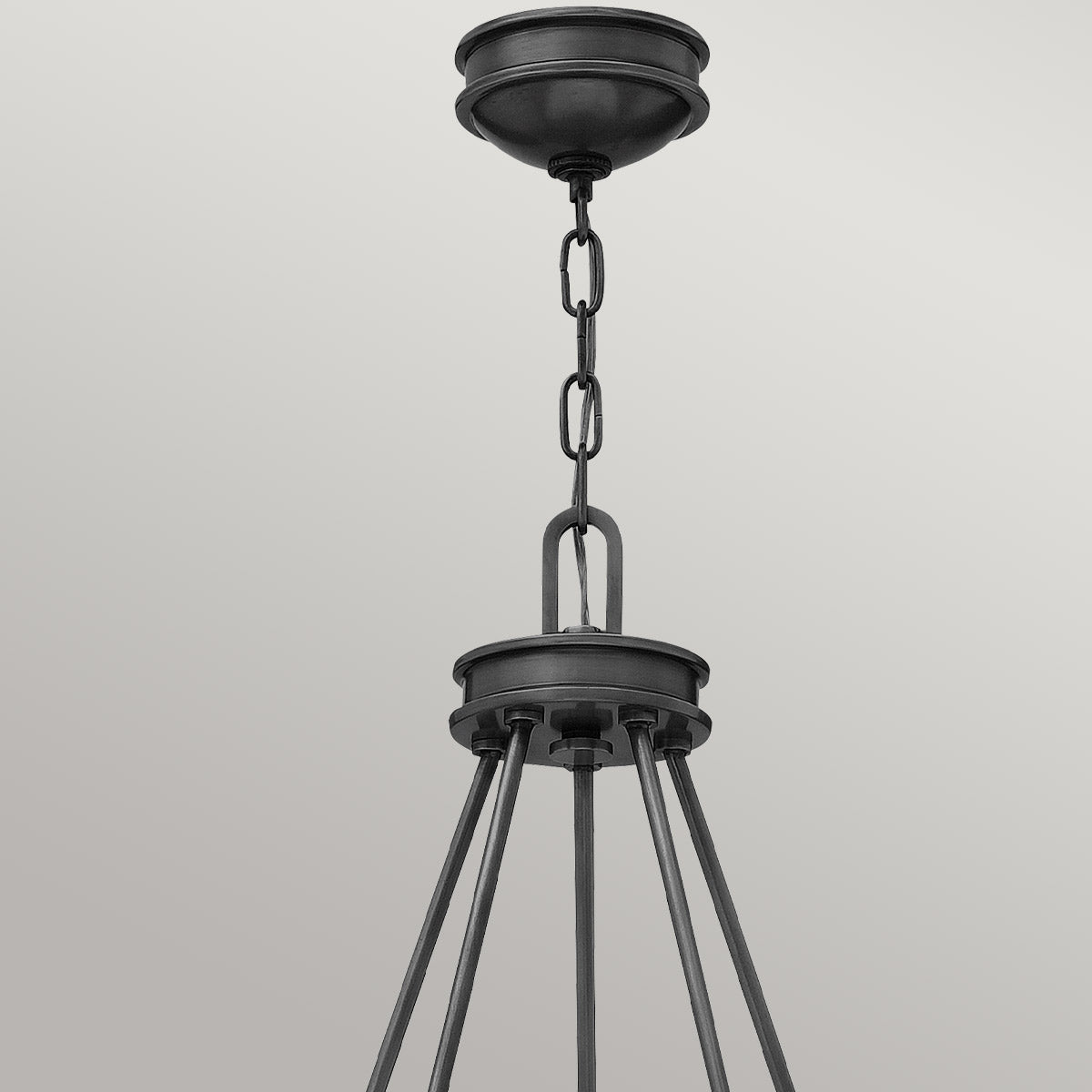 Hinkley Collier 5 lt Chandelier with clear Seeded glass on arms and off-white centre glass