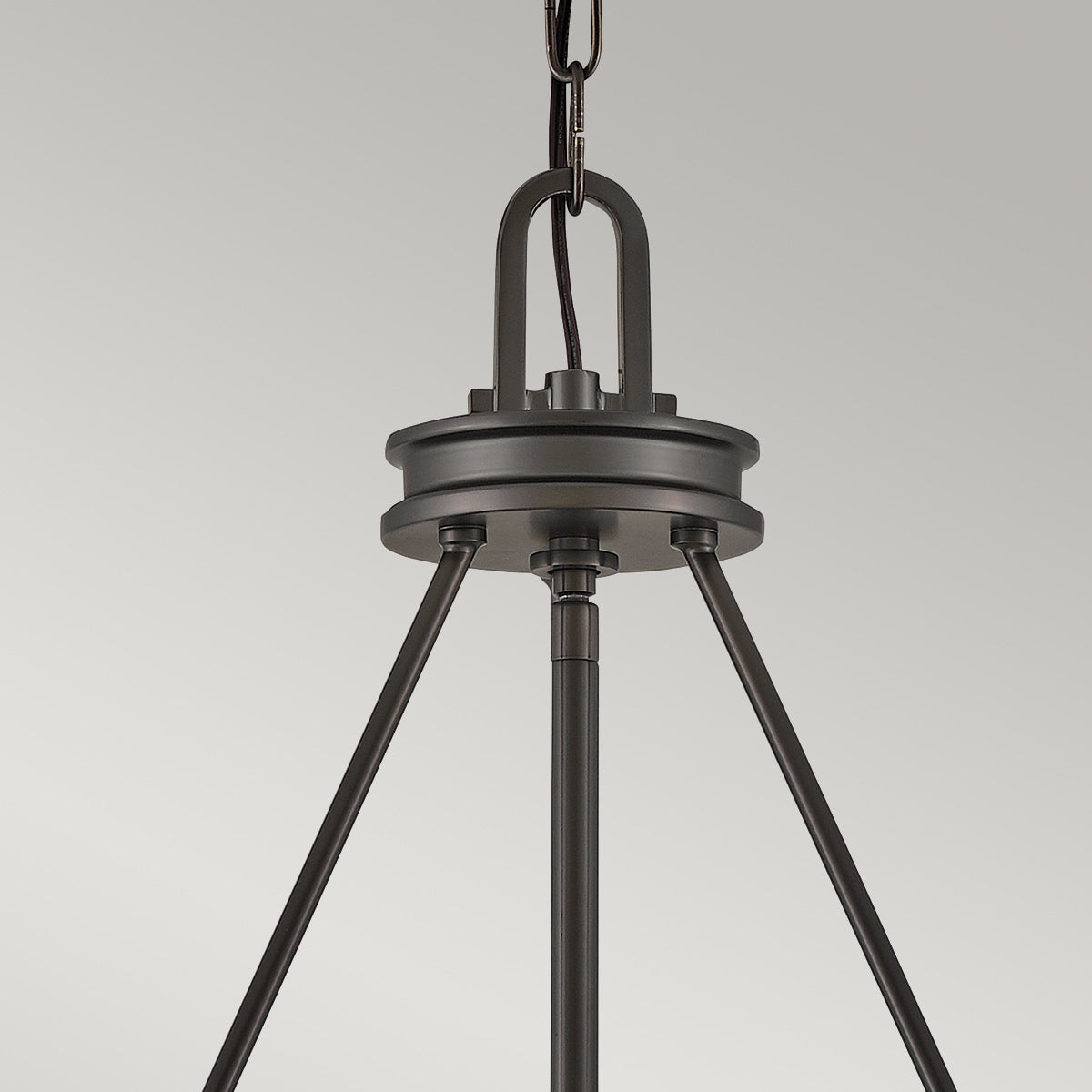 Hinkley Collier 5 lt Chandelier with clear Seeded glass on arms and off-white centre glass