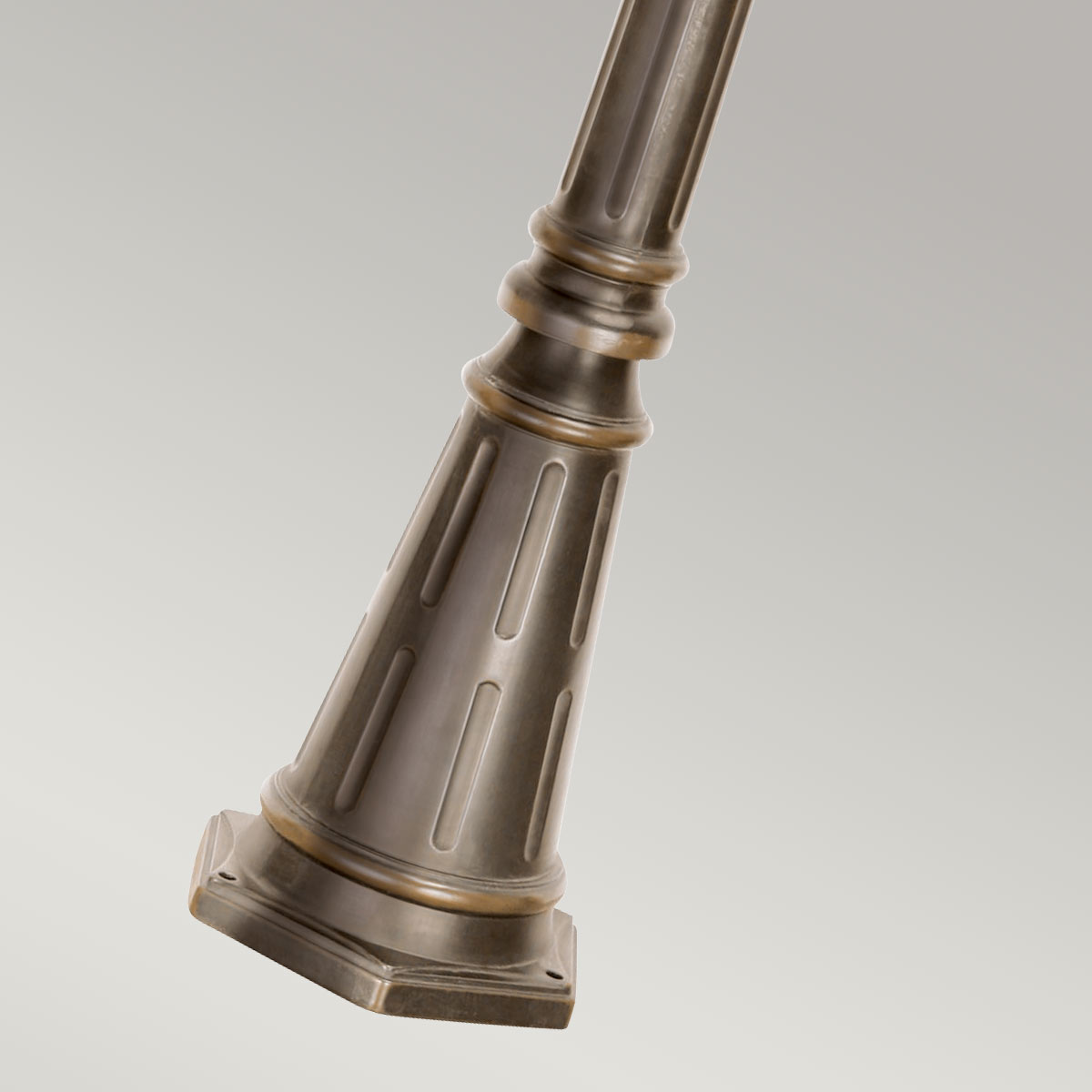Kichler Tournai 3 Light Extra Large Lamp post