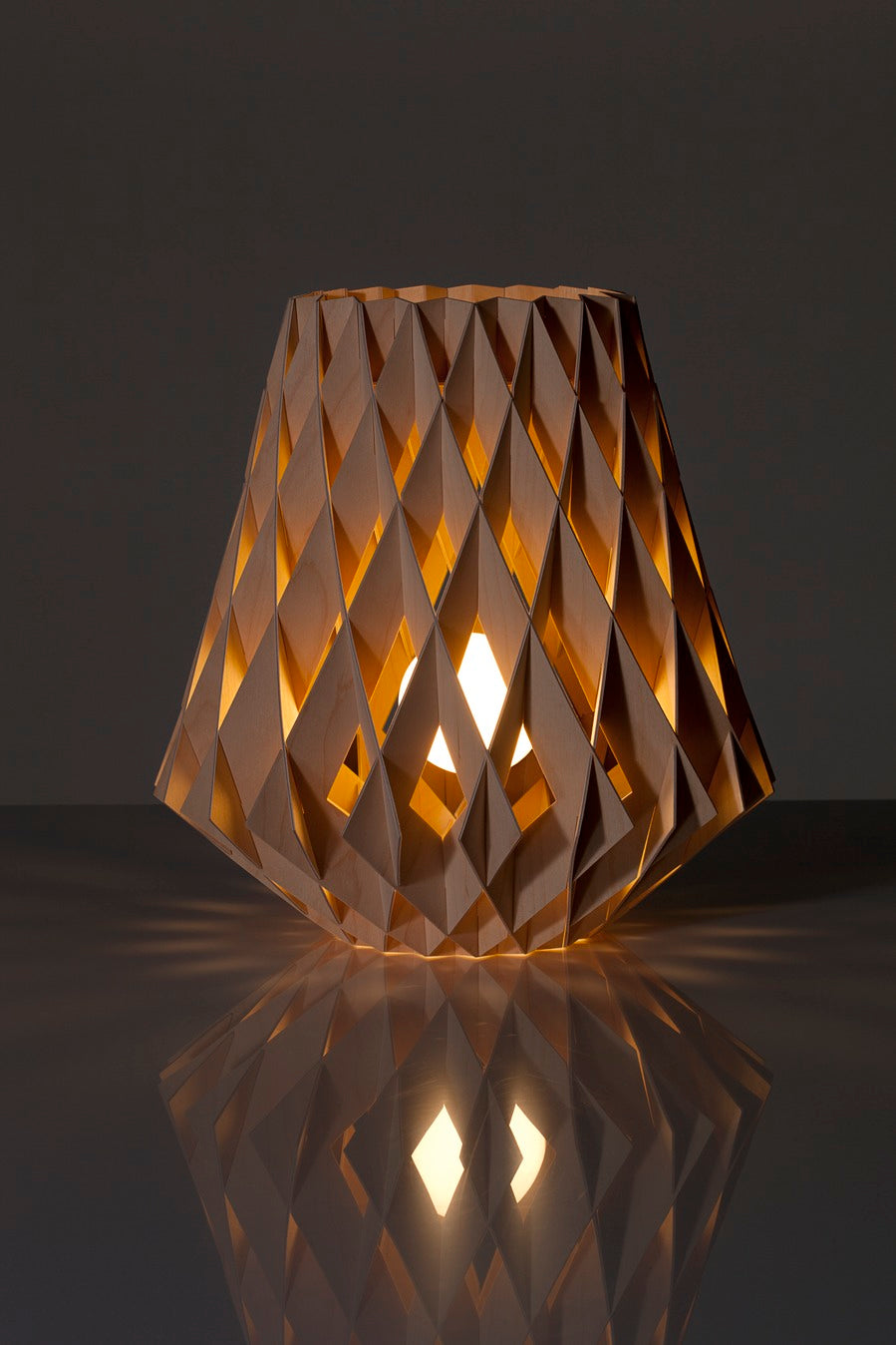 Pilke Signature 28 Table Lamp Birch – from Amos Lighting + Home