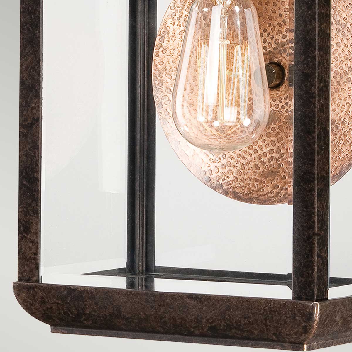 Quoizel Byron 1 Light Medium Wall Lantern