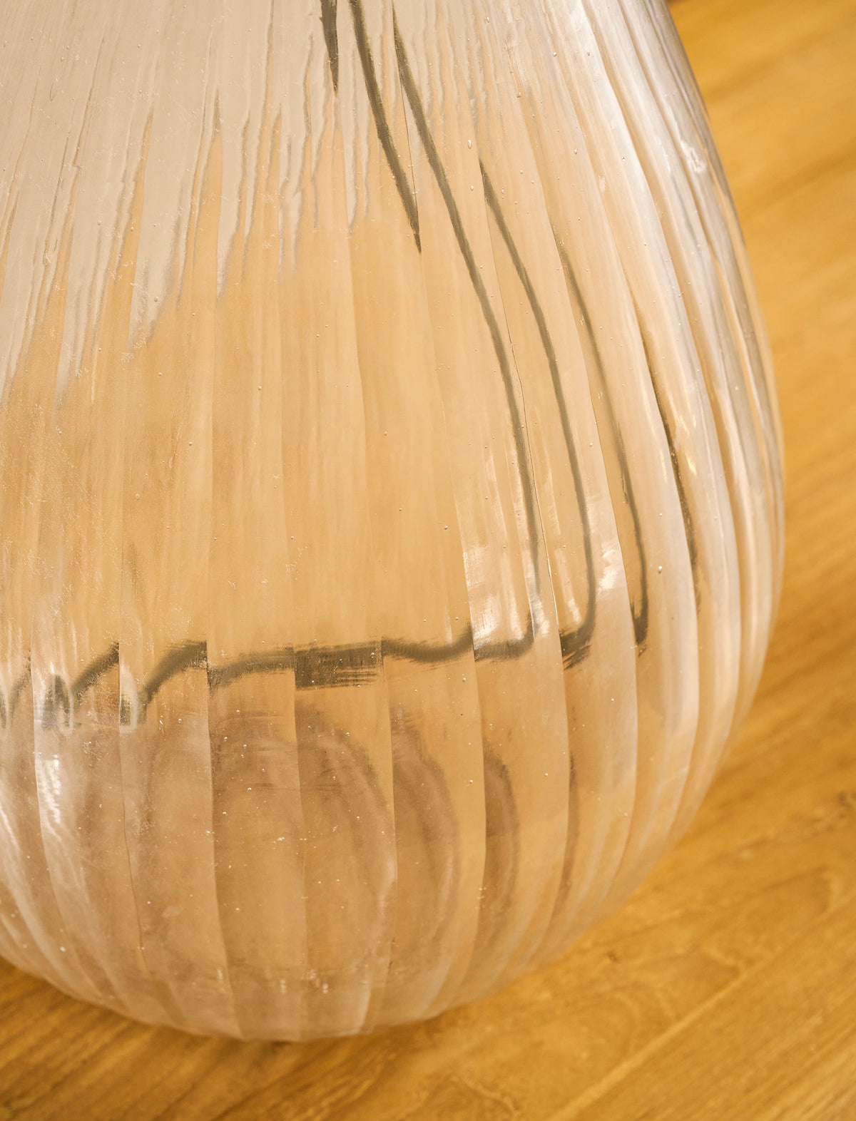 Garden Trading Laurell Clear Glass Table Lamp with Shade