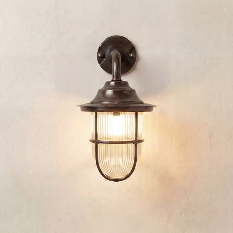 Lampfix Navigator Quinn Guard Outdoor Wall Lantern