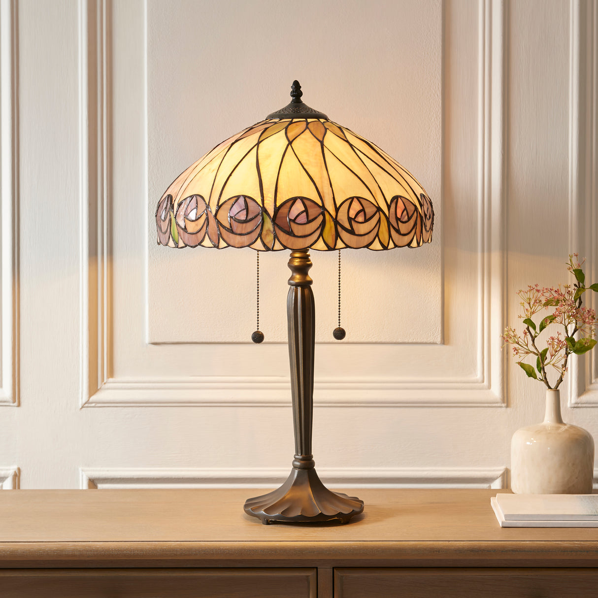 Tiffany Hutchinson Large 2lt Table Lamp