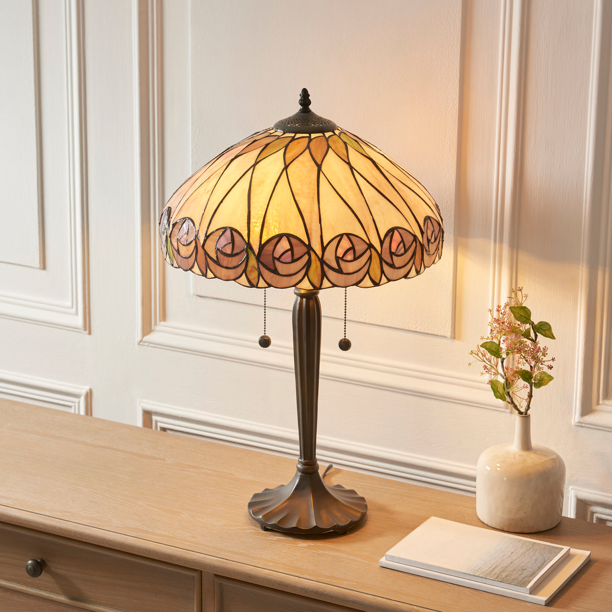 Tiffany Hutchinson Large 2lt Table Lamp
