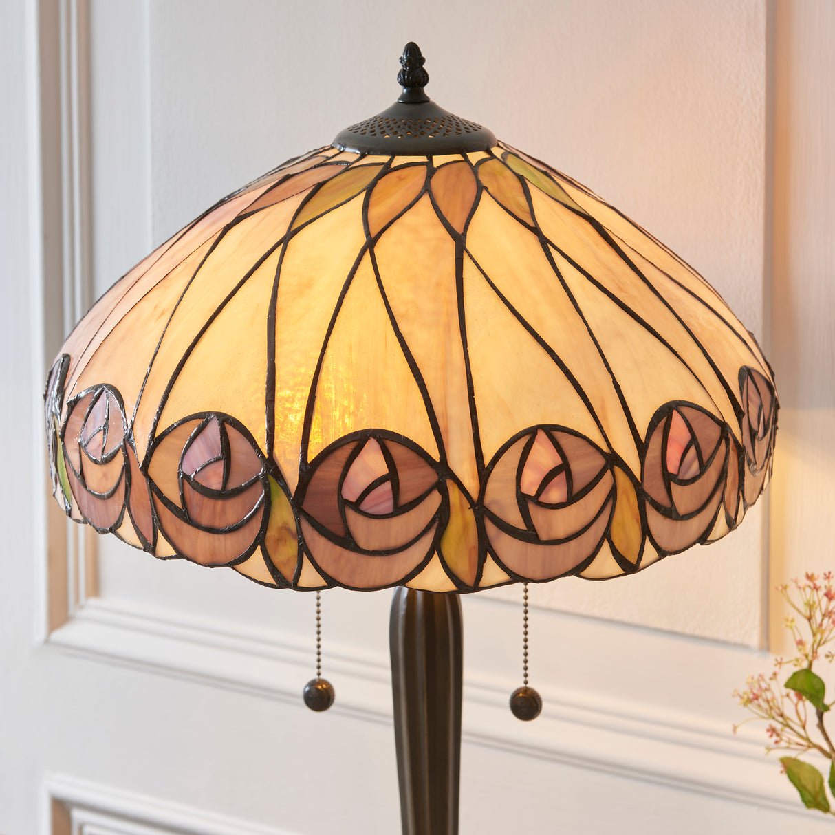 Tiffany Hutchinson Large 2lt Table Lamp