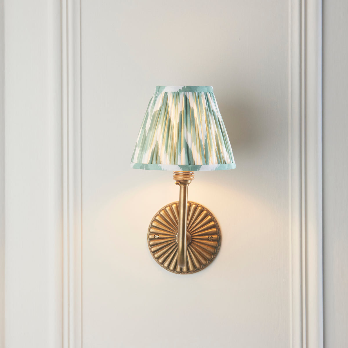 Endon Dahlia Swan & Zigzag 16cm Wall Antique brass & cotswold green fabric