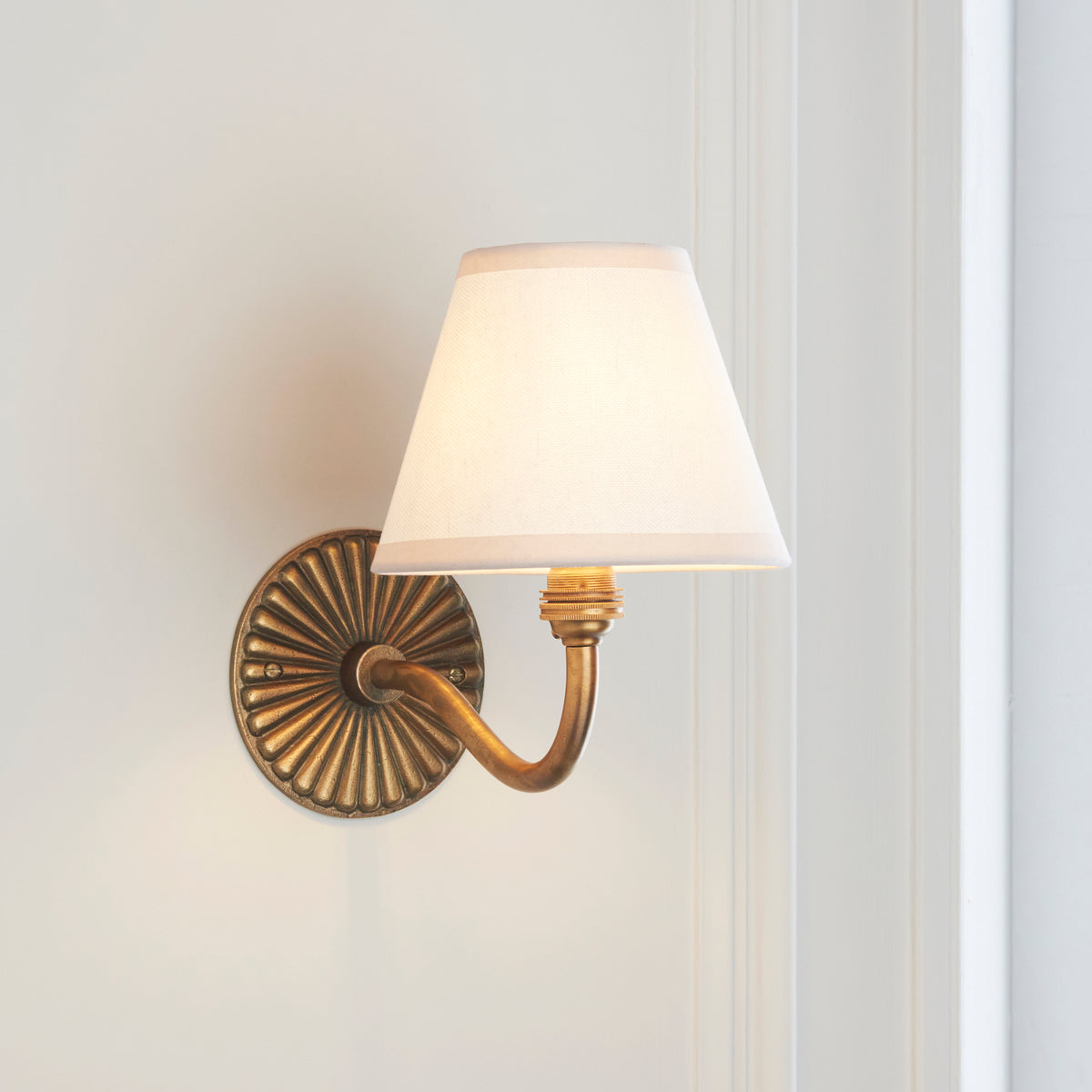 Endon Dahlia Curve & Ivy 16cm Wall Antique brass & vintage white fabric