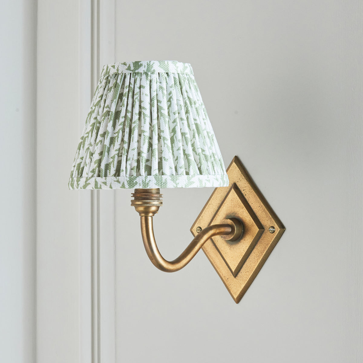 Endon Diamond Curve & Leaf 16cm Wall Antique brass & herb garden green fabric