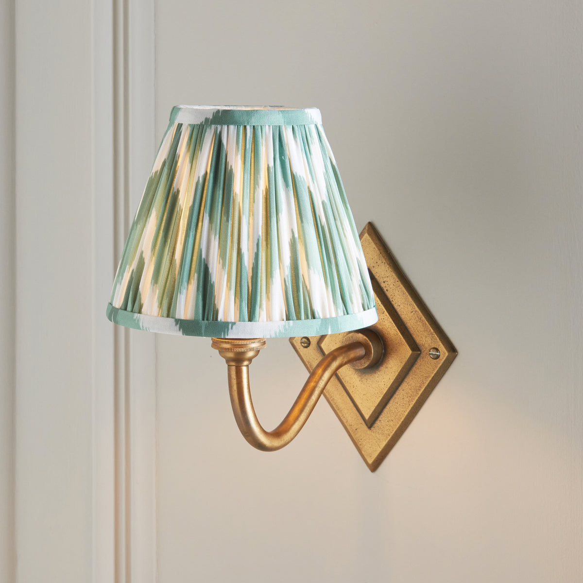 Endon Diamond Curve & Zigzag 16cm Wall Antique brass & cotswold green fabric