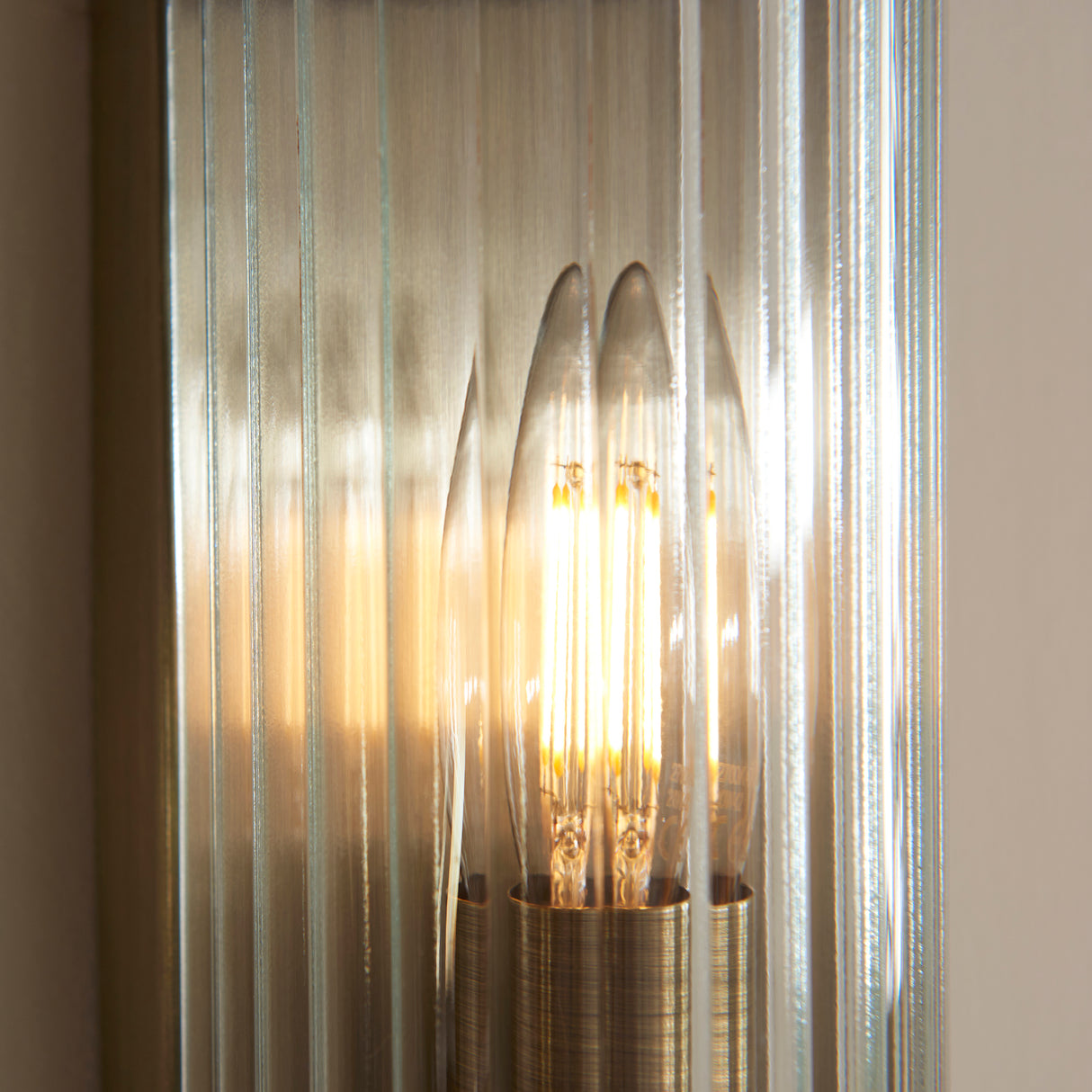 Endon Ridgeton Wall Antique brass plate & clear ribbed glass