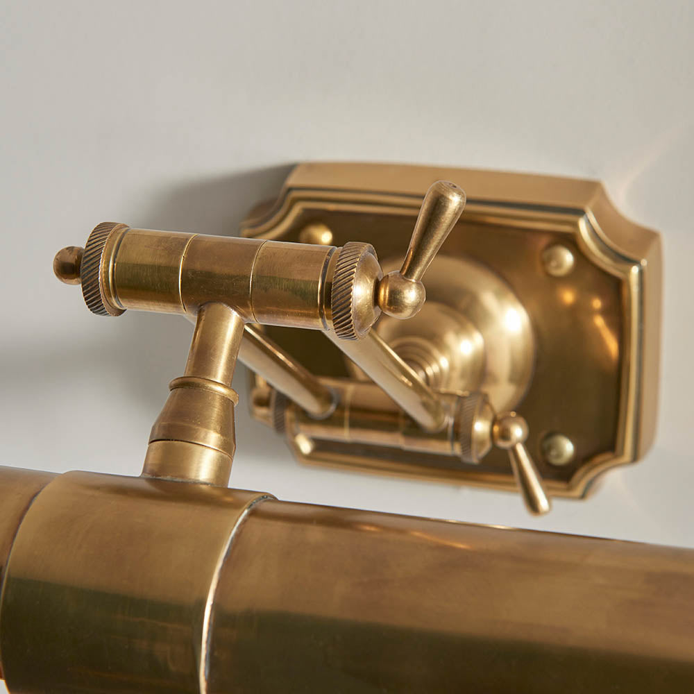 Interiors 1900 Winchester 20" Picture Light Solid Brass
