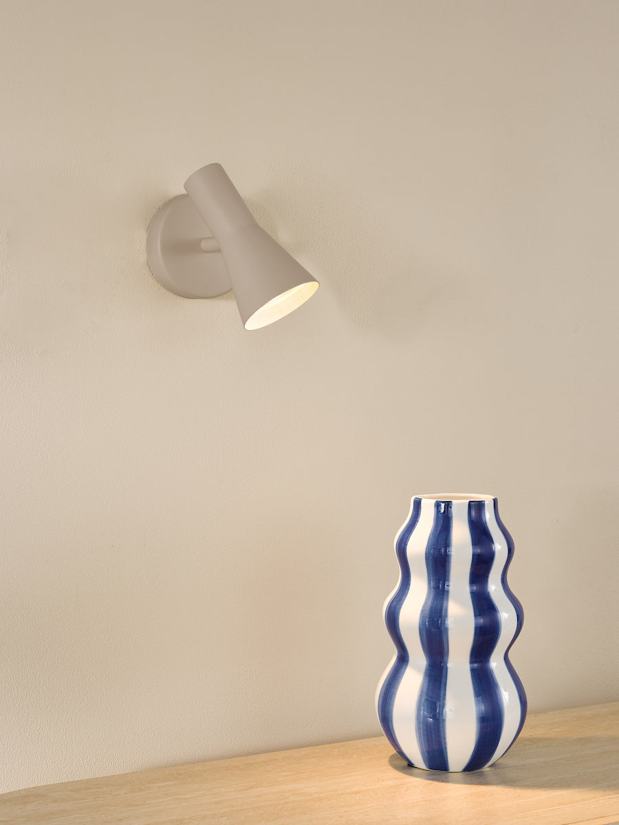 Dar Arnel Single Spotlight Satin Taupe