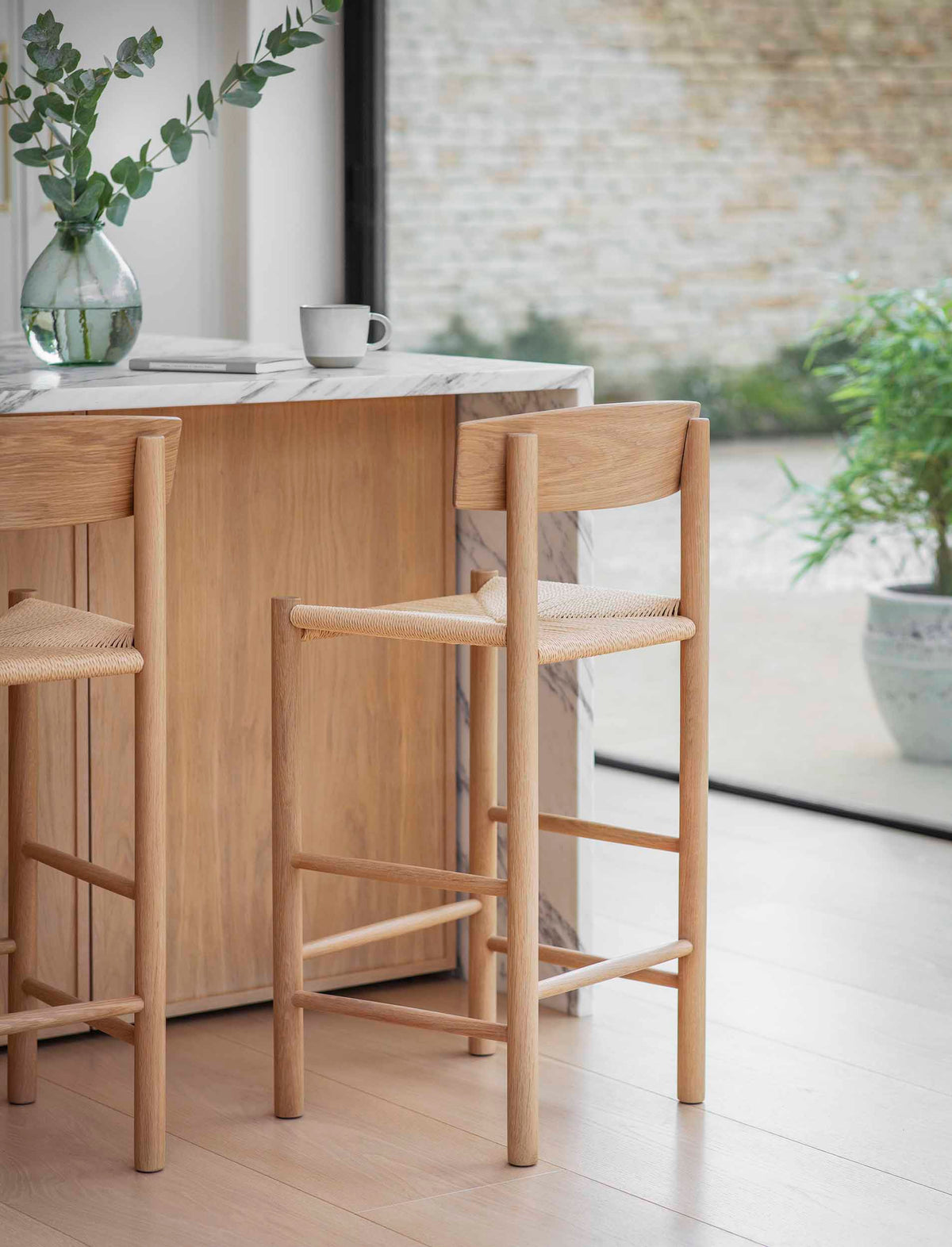 Garden Trading Longworth Bar Stool With Back, Natural Oak Wood