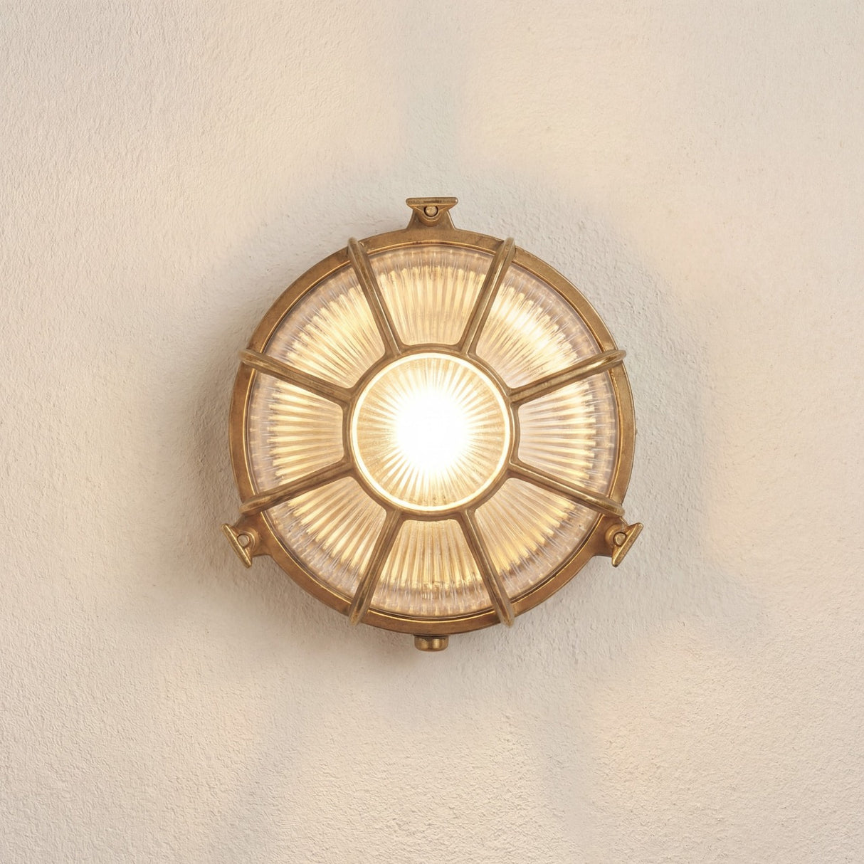 Lampfix Navigator Grand Capstan Outdoor Bulkhead