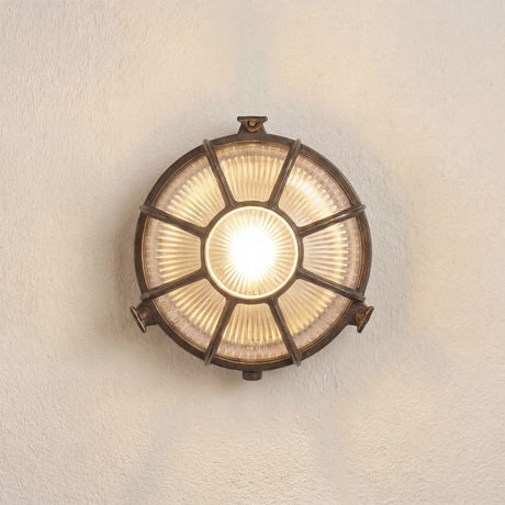 Lampfix Navigator Grand Capstan Outdoor Bulkhead