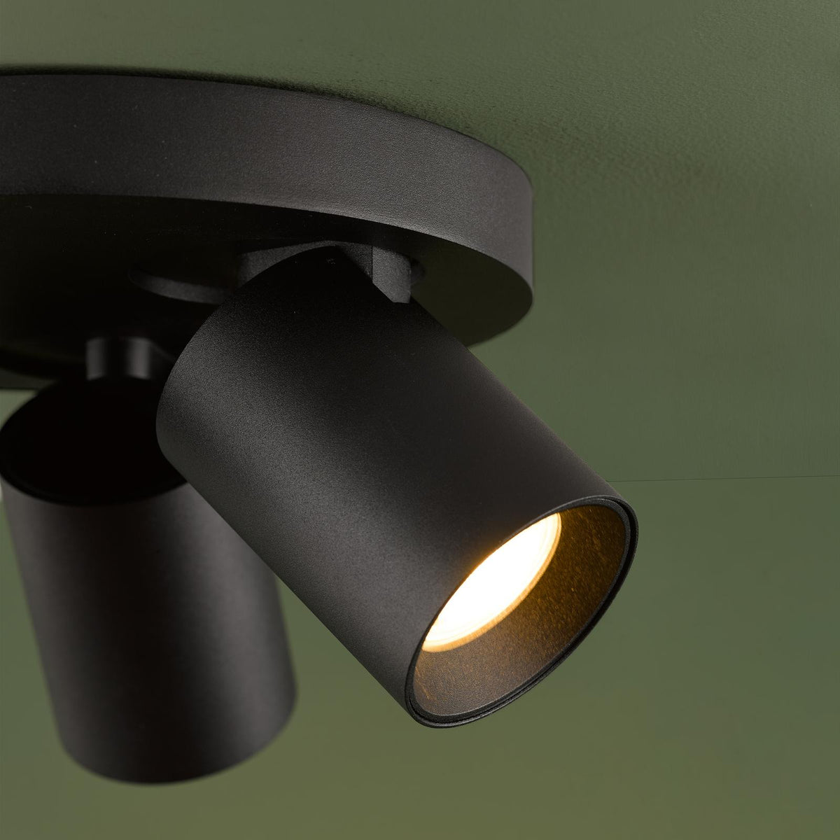 Dar Hiro 3 Light Plate Spotlight Matt Black