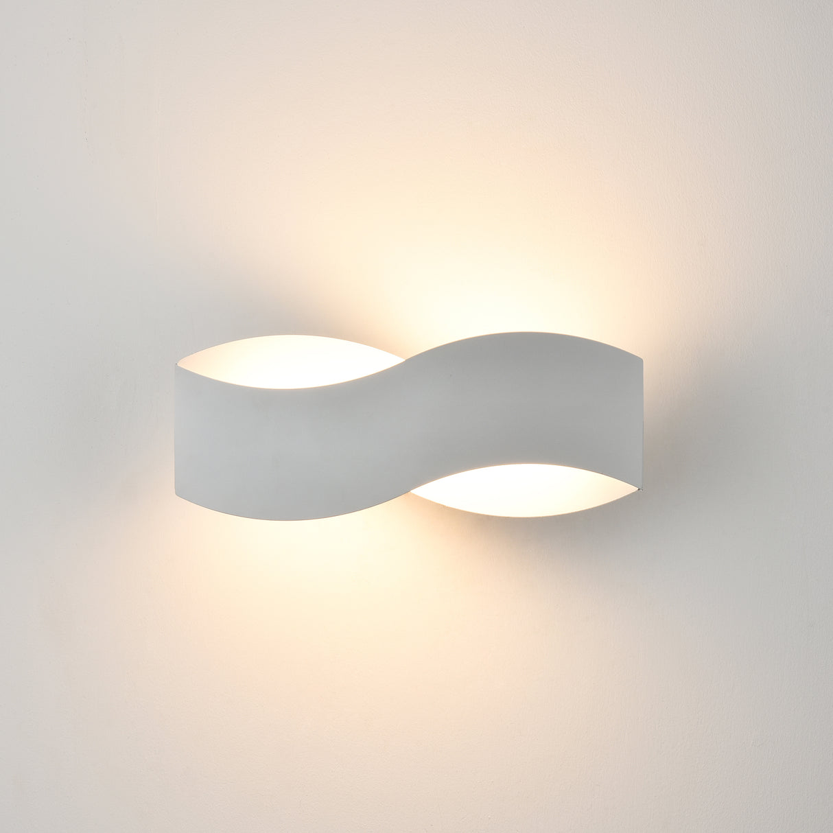 Franklite Infinity Matt White LED Wall Light