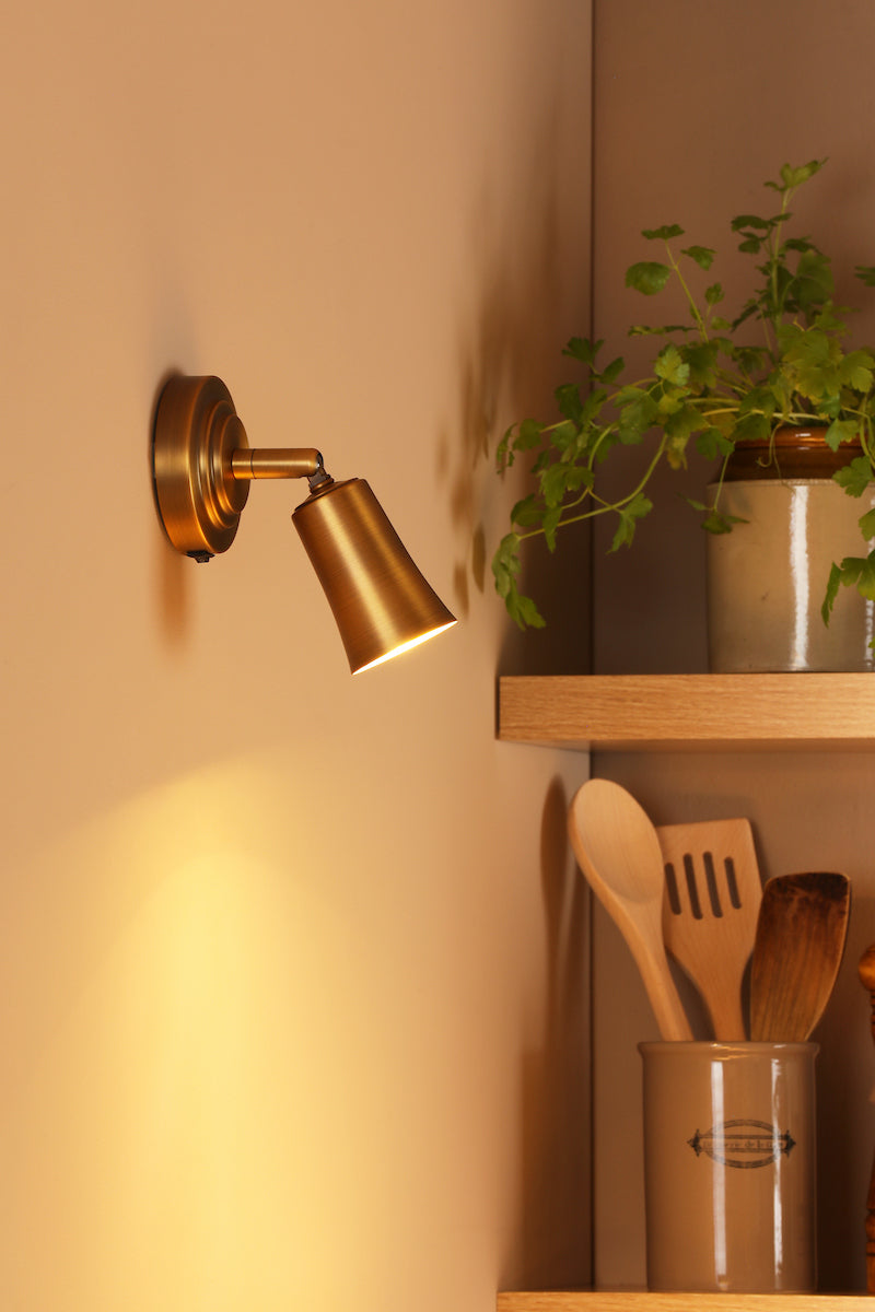 Dar Jedrek Single Spotlight Aged Brass