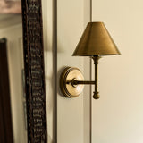 Garden Trading Kelmscot Wall Light Antique Brass