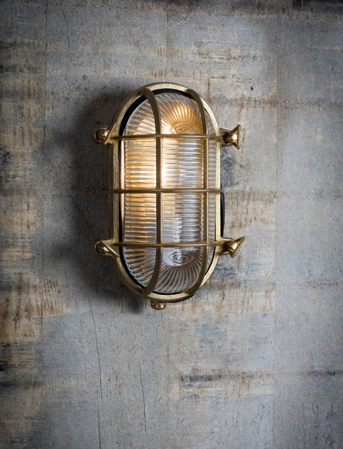 Garden Trading Devonport Bulk Head Light Brass