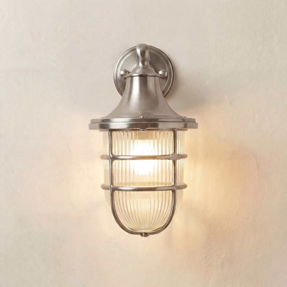 Lampfix Navigator Grand Tiller Outdoor Wall Lantern
