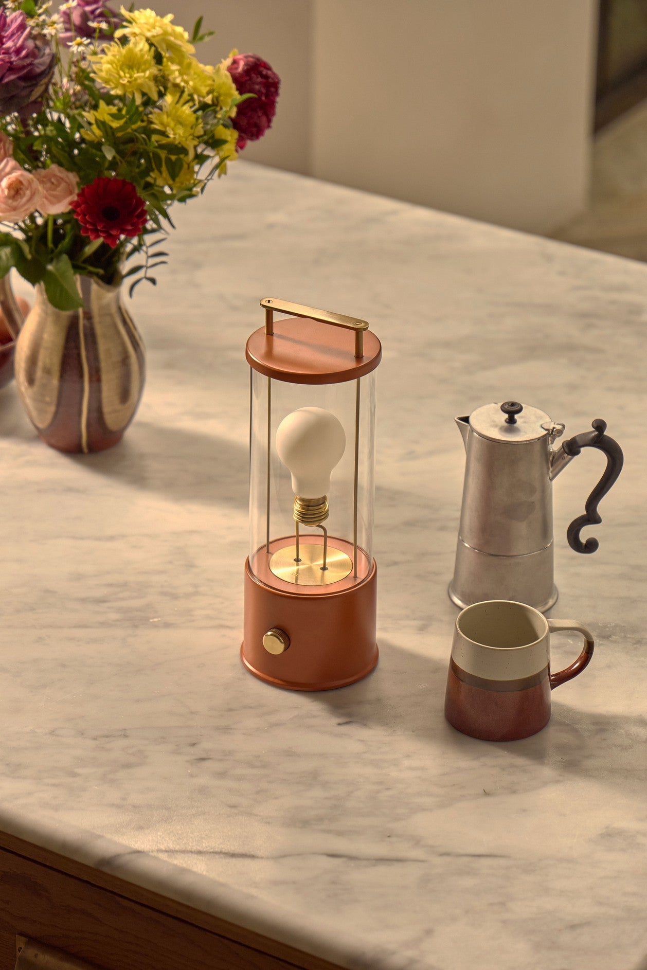 ライト・ランタン motto_kuma A&N 10th Anniversary model Tala Muse Portable Lamp Candlenut White | Farrow & Ball – Amos