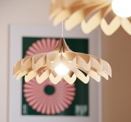 Pilke Daisy Small Pendant Birch