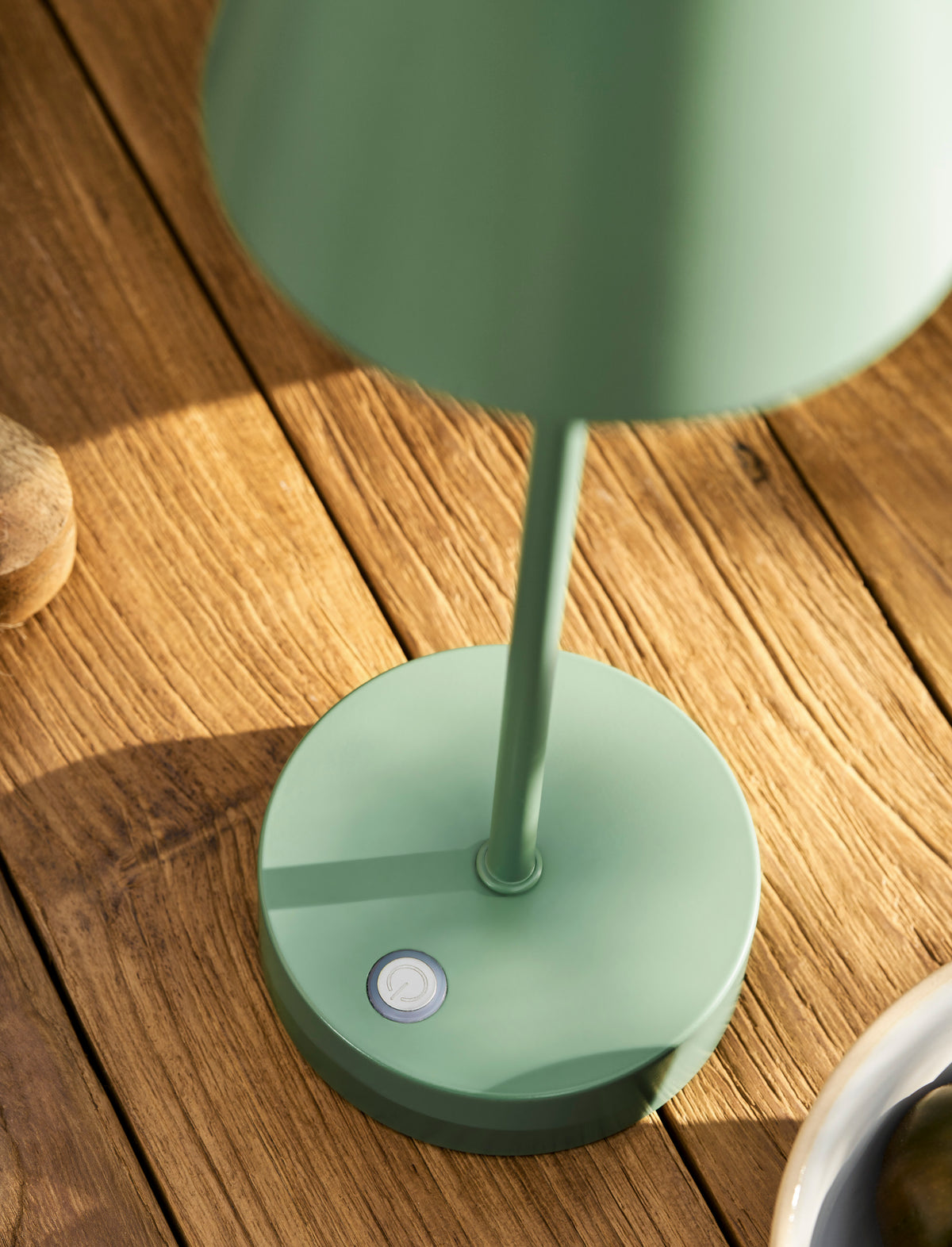 Garden Trading Winstone Rechargeable USB Table Lamp Thistle Green
