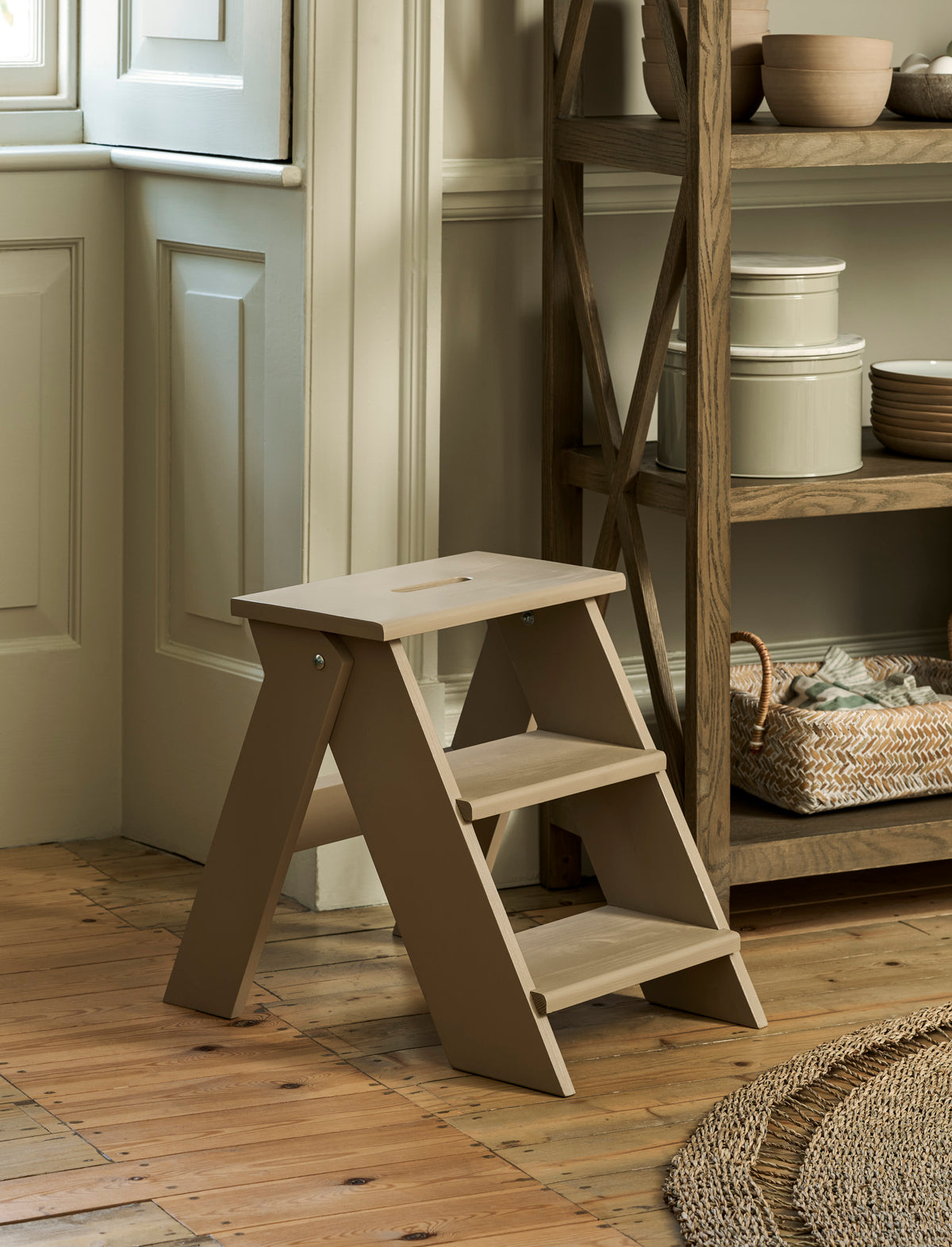 Garden Trading Classic Step Stool Spruce Wood, Truffle Finish