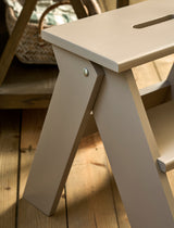 Garden Trading Classic Step Stool Spruce Wood, Truffle Finish