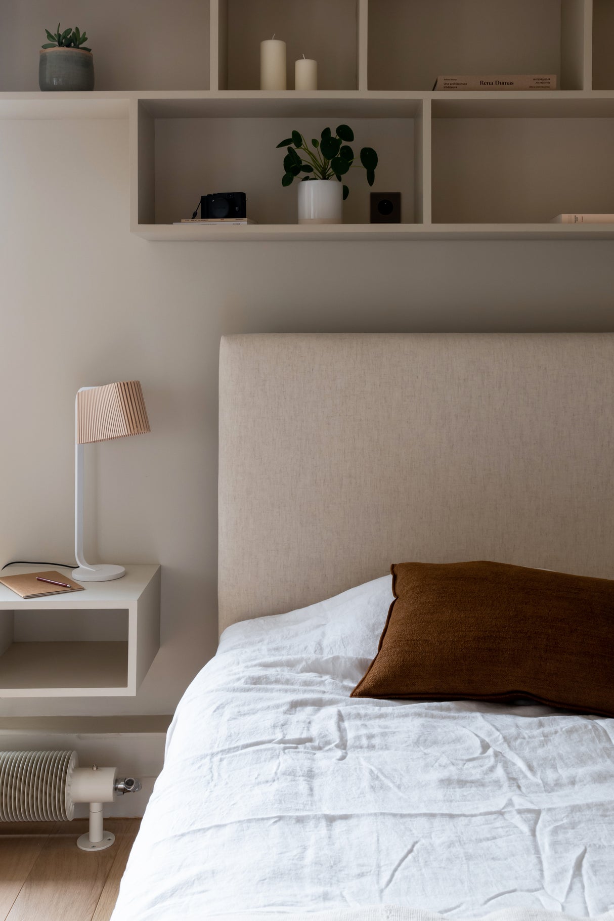 Secto Owalo 7020 Table Lamp