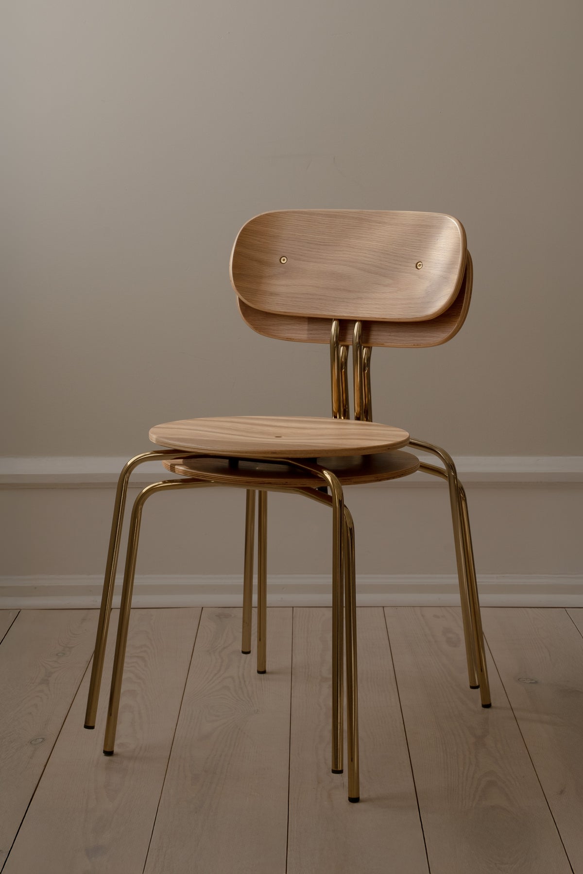 Umage Curious Oak Chair Brass Legs
