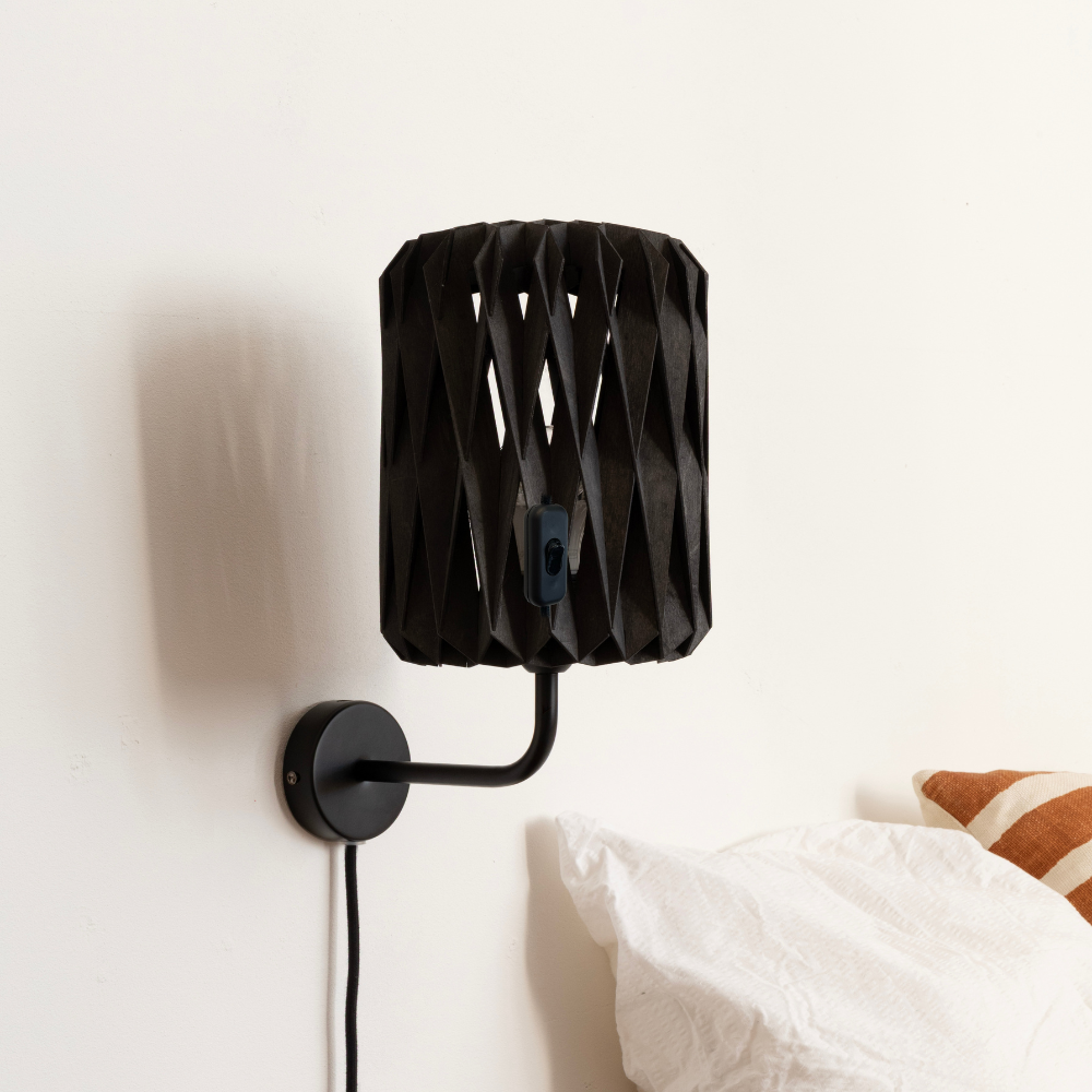 Pilke Signature Arm Wall Light Black