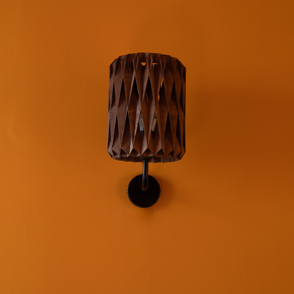 Pilke Signature Arm Wall Light Brown