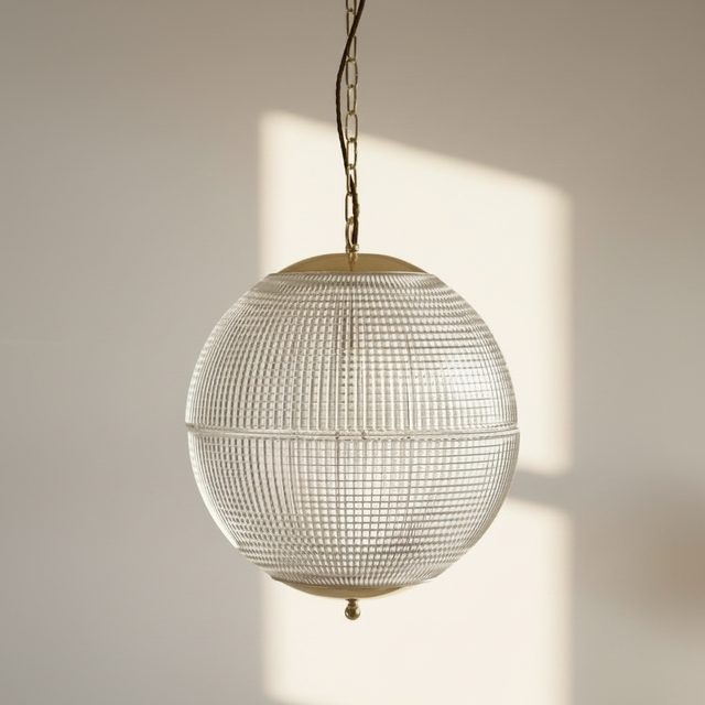 amos-lighting-Soho-Lighting-Hollen-Globe-Classic-Polished-Brass-Glass-Pendant-Light