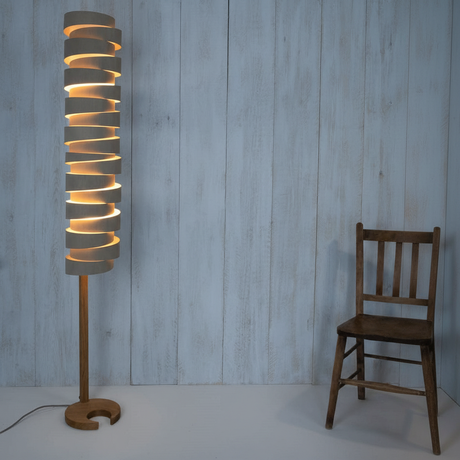 amos-lighting-Stuart-Lamble-Wrap-Floor-Lamp-Natural-Plywood-Rings-Blue-Panel-Chair