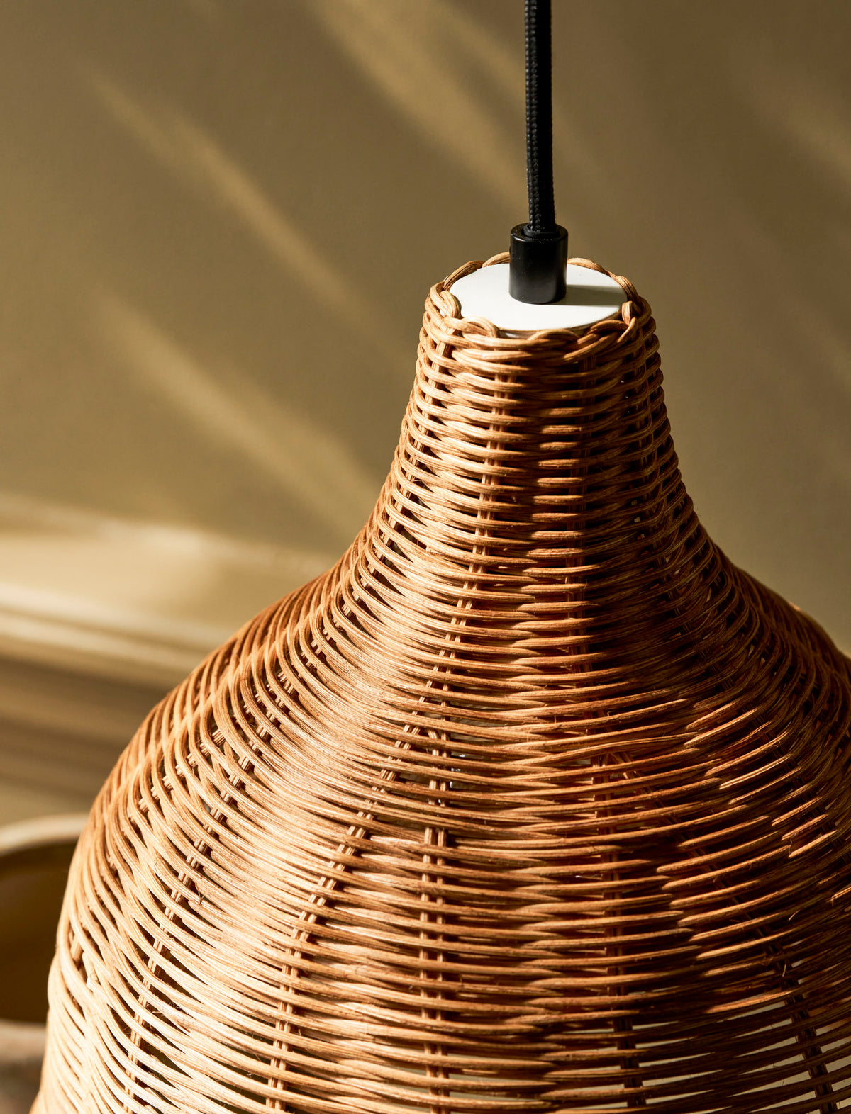 Garden Trading Mouldon Pendant Light Natural Rattan Small