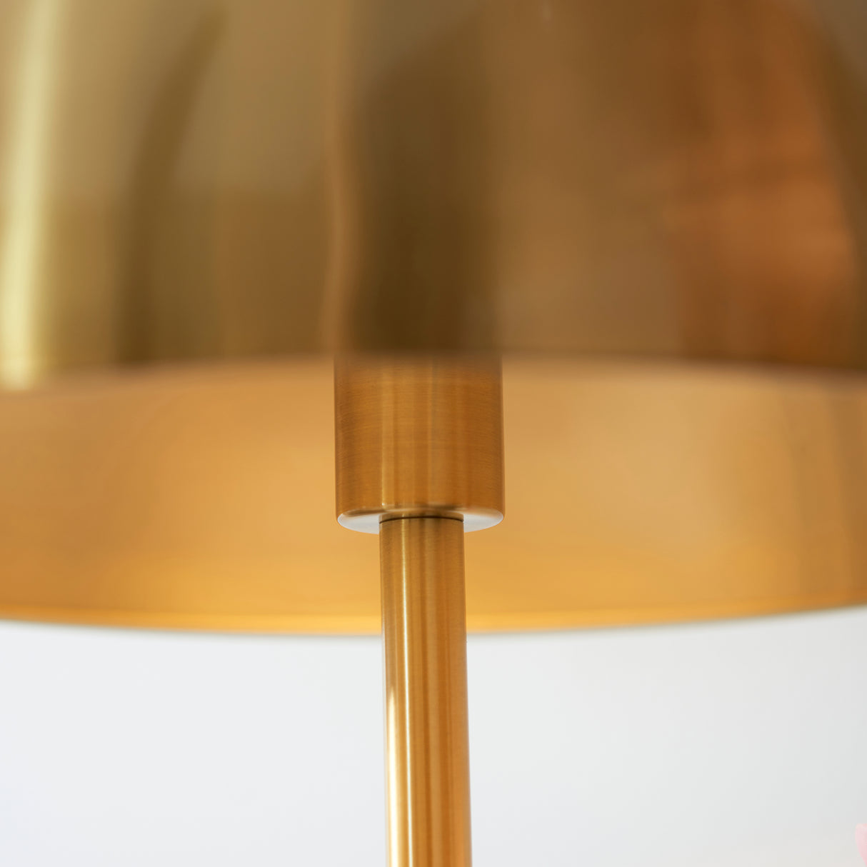 Amos Ronde Brushed Brass & Marble Table Lamp