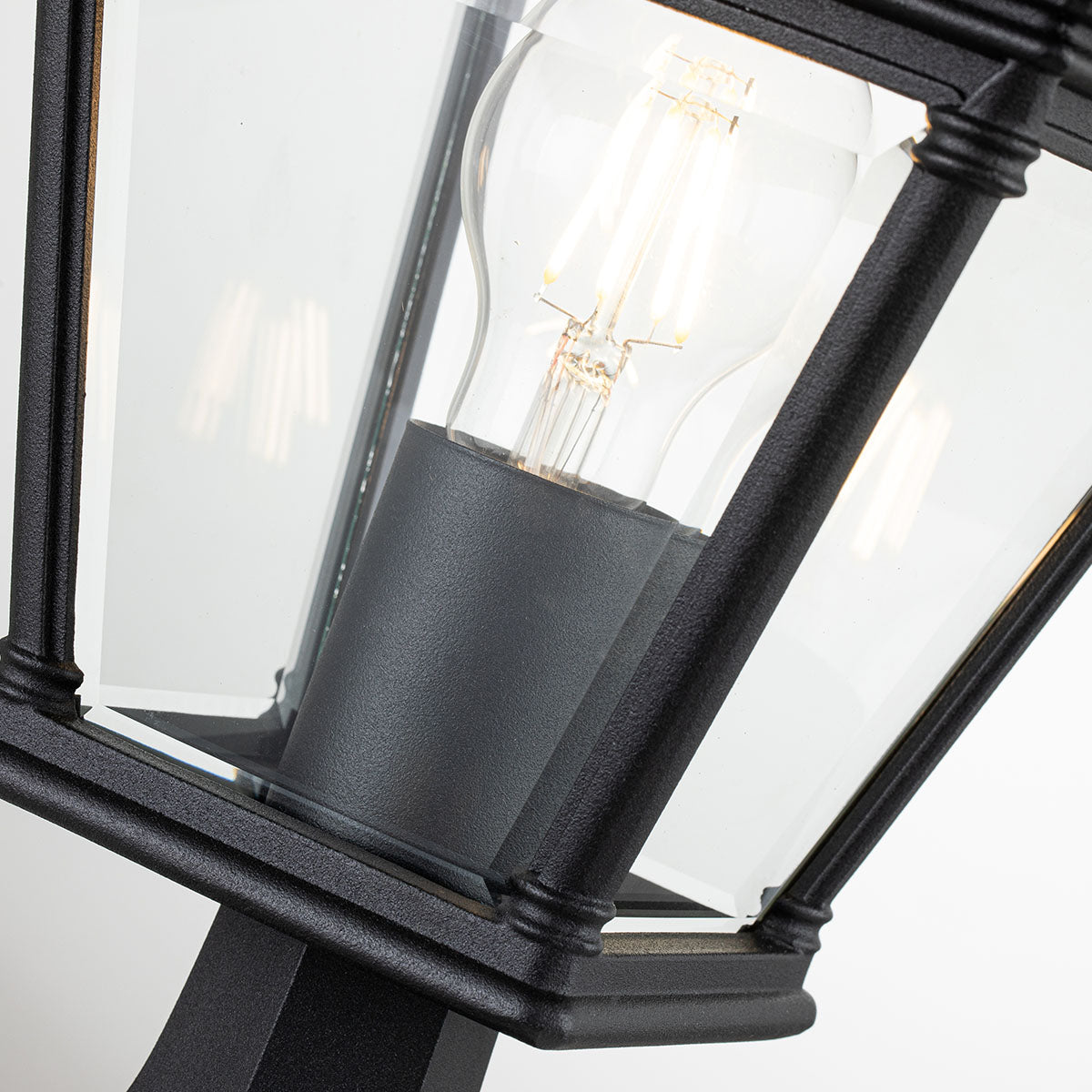 Elstead Bayview 1 Light Medium Pedestal Lantern