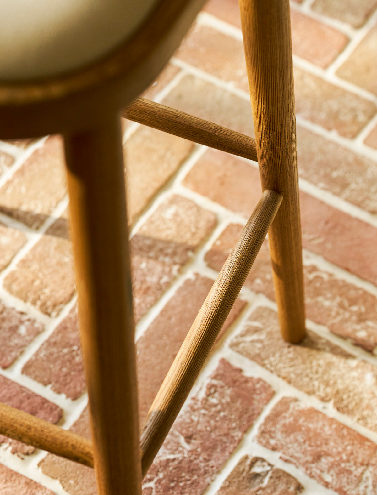Garden Trading Farmhill Bar Stool - Ash Wood, Natural