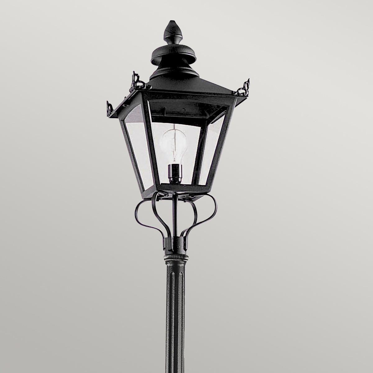 Elstead Grampian 1 Light Lamp Post
