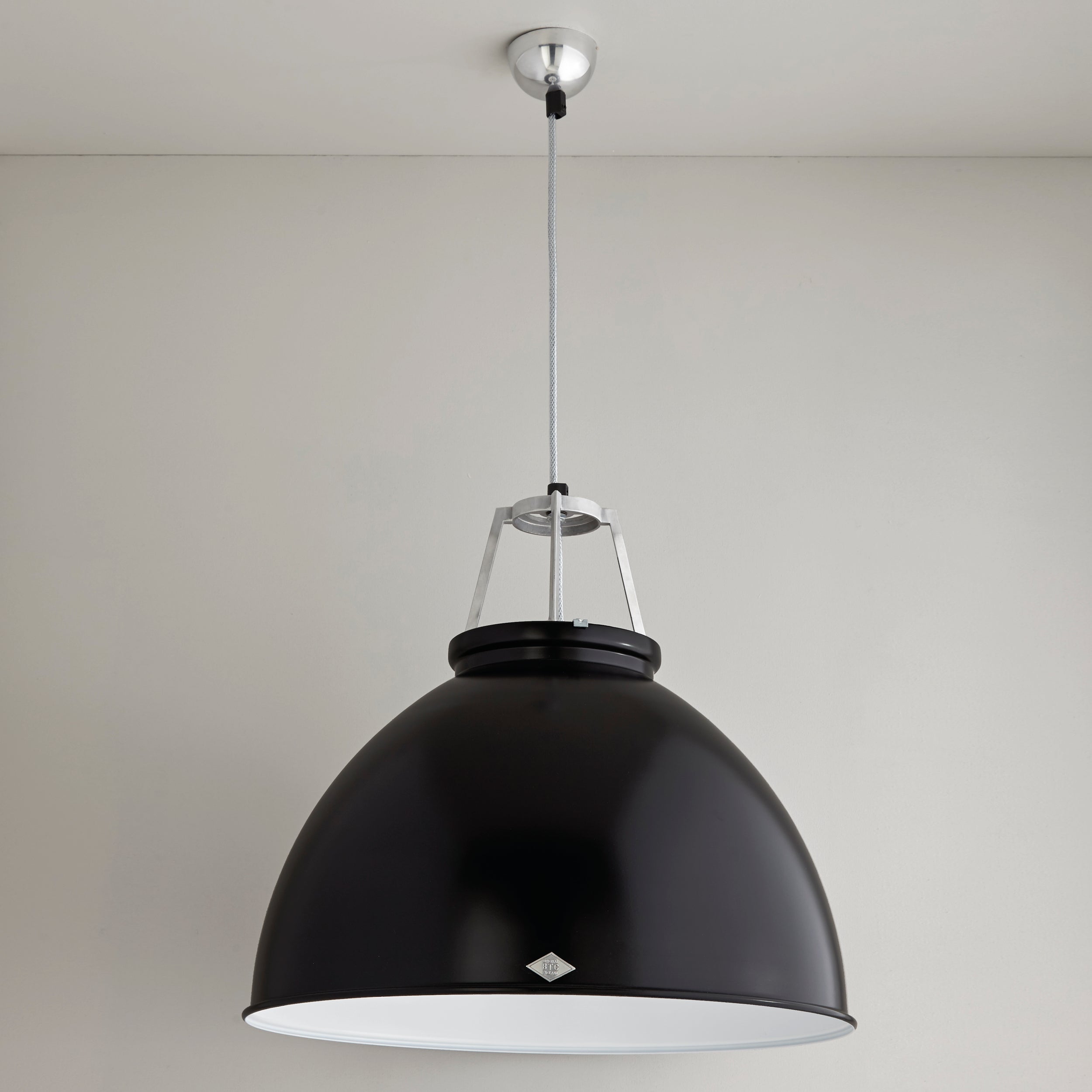 Original BTC Titan Size 5 Pendant, Black with White Interior