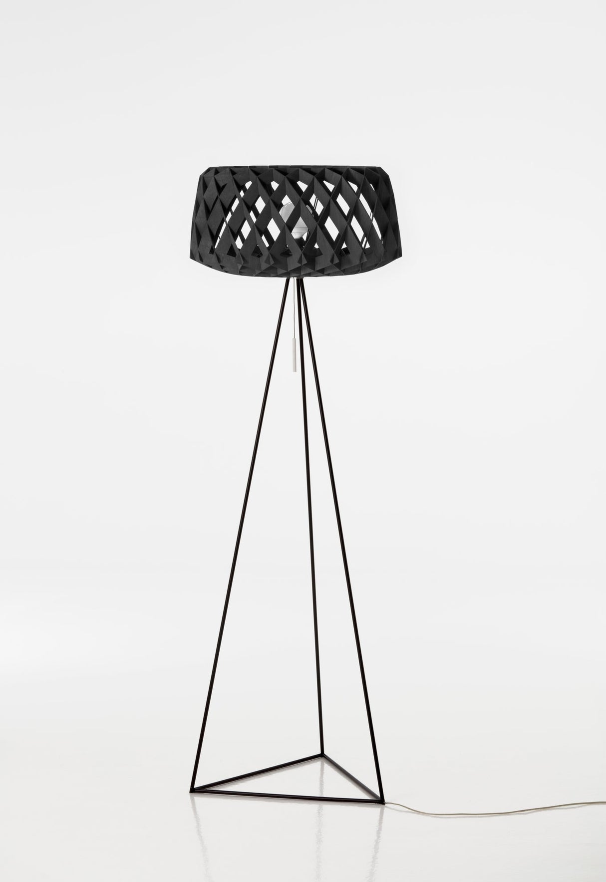 Pilke Signature 60 Tripod Floor Lamp Black –  from Amos Lighting + Home