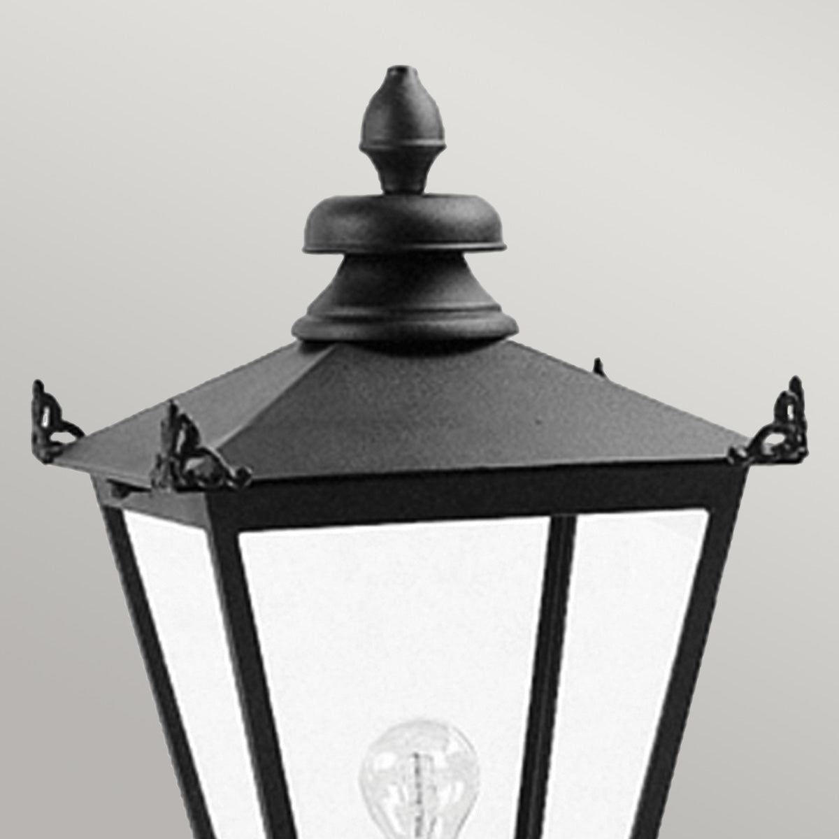 Elstead Wilmslow 1 Light Pedestal Lantern